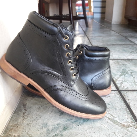 Oak & Rush - Picture 3 of 5